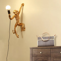 Retro Monkey Wall Light Creative Resin Wall Lamp Sitting Monkey Hanging wall Shape Bedroom Study Home Decor Wall Table Lamp