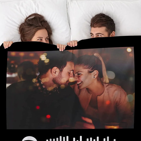 Valentine's Gifts for Her, Personalized Couples Gifts for Valentine Boyfriend Girlfriend Wife Husband - Custom Spotify Music Blanket